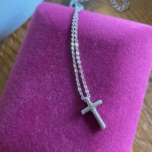 💛 Y2K Silver Tone Cross Choker Necklace